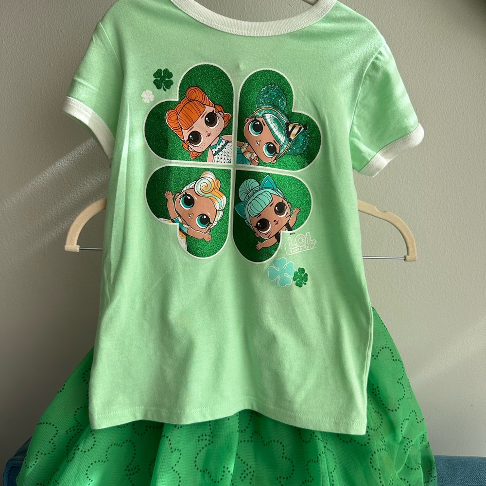 StPatricks Day outfit!Lol Shamrock T-Shirt & Cat and Jack skirt